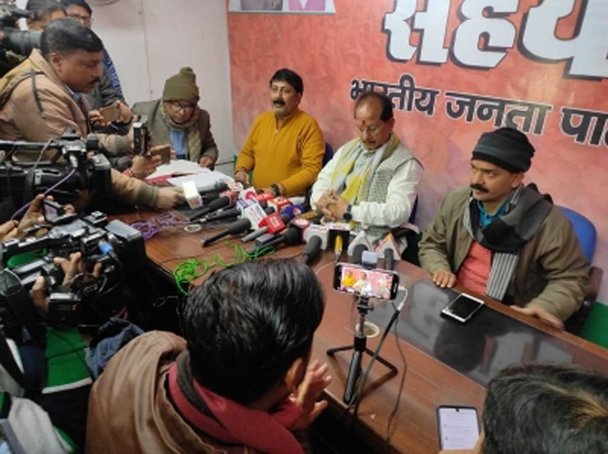 पूर्व कृषि मंत्री सुधाकर शतरंज के एक मात्र मोहरा, शिक्षा मंत्री पर क्यों नहीं हो रही कार्रवाई : विजय सिन्हा पूर्व कृषि मंत्री सुधाकर शतरंज के एक मात्र मोहरा, शिक्षा मंत्री पर क्यों नहीं हो रही कार्रवाई : विजय सिन्हा